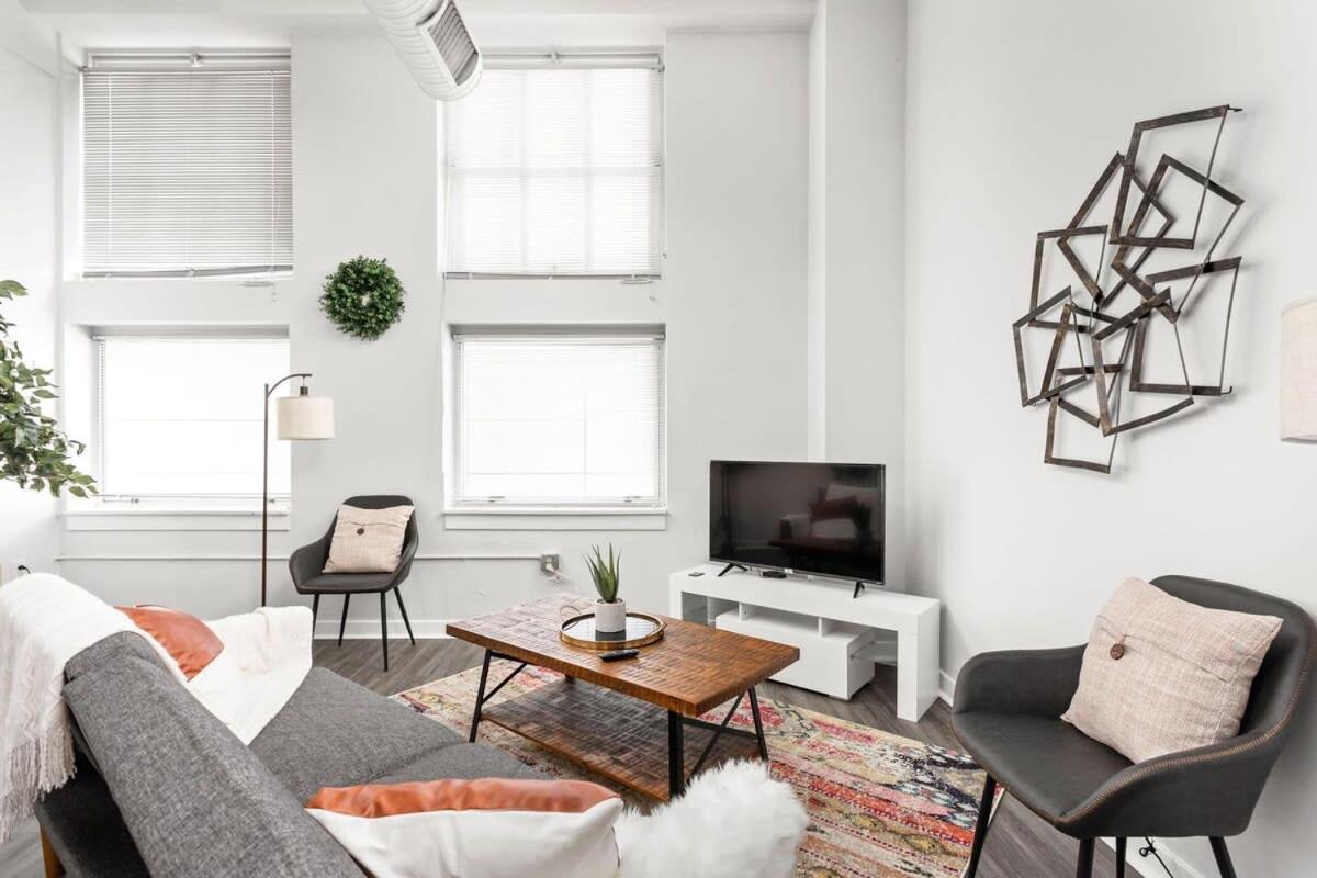 Modern Downtown Apartment 2Br 2Ba By Cozysuites Indianapolis Bagian luar foto