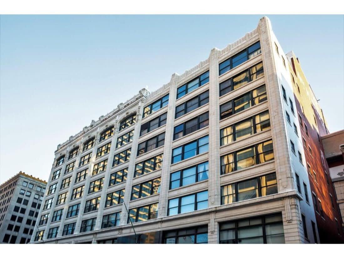 Modern Downtown Apartment 2Br 2Ba By Cozysuites Indianapolis Bagian luar foto